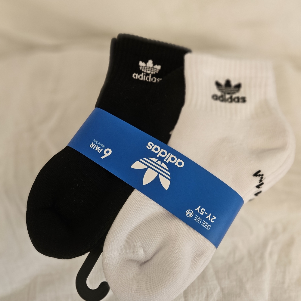 adidas NWT Kids Athletic Socks in Black and White